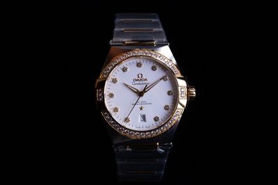 Omega Constellation 39mm 8800 Movement Date Window White Dial 18K Watch
